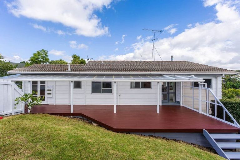 Photo of property in 24 Squirrel Lane, Browns Bay, Auckland, 0630