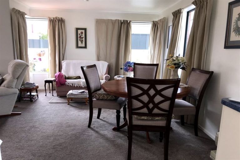 Photo of property in 2/53 Rathmore Street, West End, Timaru, 7910