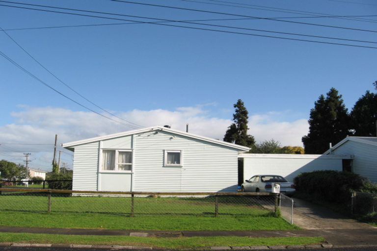 Photo of property in 2 Tyrone Street, Otara, Auckland, 2023