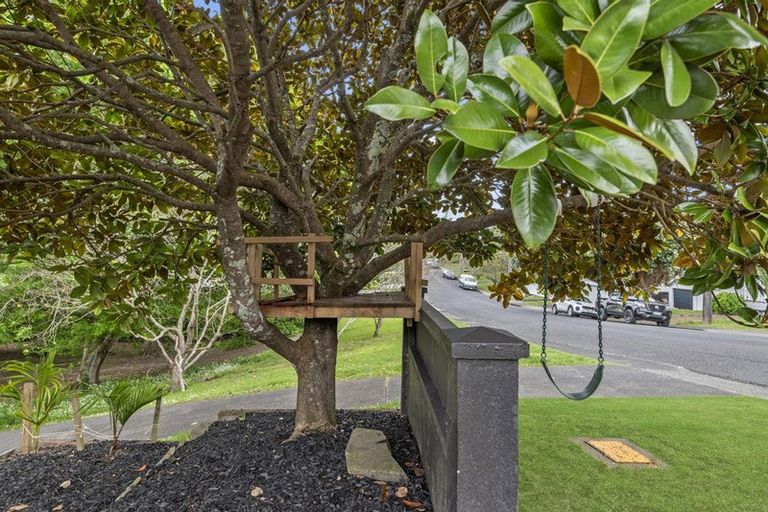 Photo of property in 37 Belle Vue Avenue, Northcote Point, Auckland, 0627