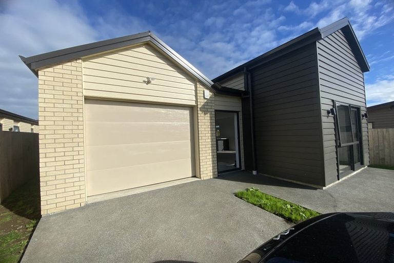 Photo of property in 7 Poutawa Lane, Clarks Beach, 2122