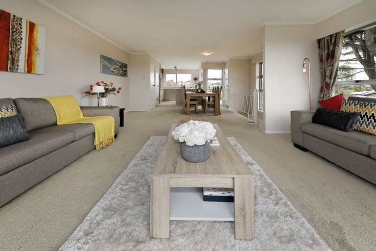 Photo of property in 1/60 West Coast Road, Glen Eden, Auckland, 0602