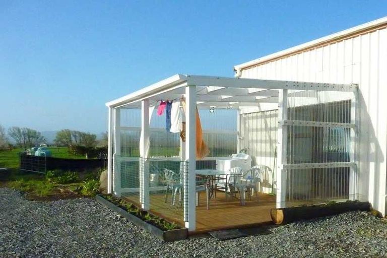 Photo of property in 15 Newcombe Road, Otaua, Waiuku, 2682