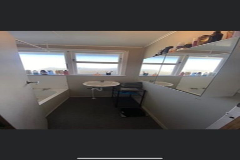 Photo of property in 915 Kotuku Street, Camberley, Hastings, 4120