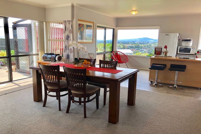 Photo of property in 16 Brookfield Terrace, Brookfield, Tauranga, 3110
