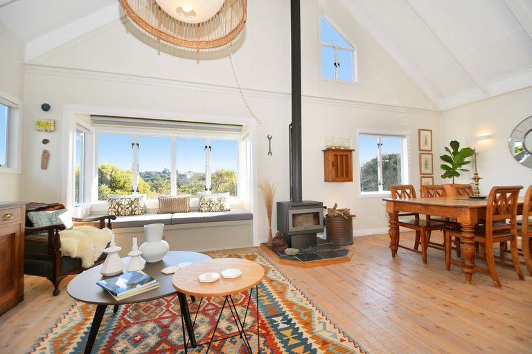 Photo of property in 6 Kendale Drive, Leigh, 0985