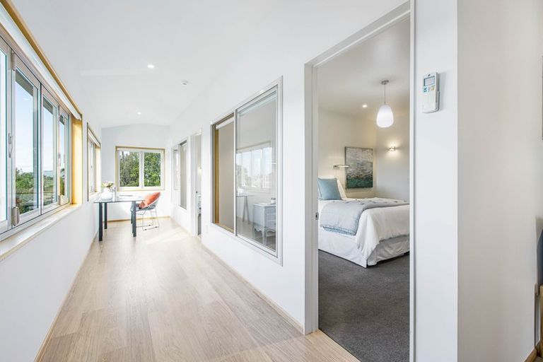 Photo of property in 86 Kitchener Road, Milford, Auckland, 0620