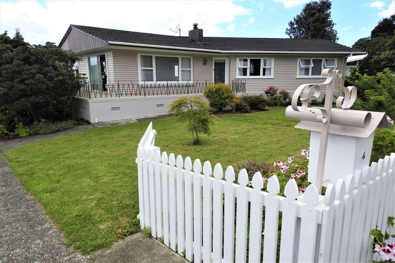 Photo of property in 4 Le Ruez Place, Maunu, Whangarei, 0110