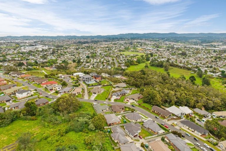 Photo of property in 71 Tiriwa Drive, Massey, Auckland, 0614