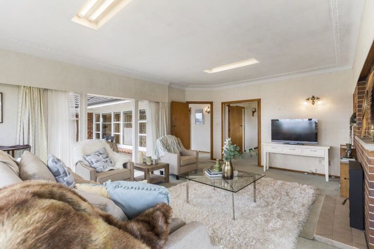 Photo of property in 100 Palmers Road, Clendon Park, Auckland, 2103