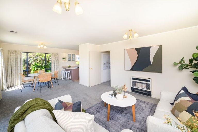 Photo of property in 1 Logan Place, Kelvin Grove, Palmerston North, 4414