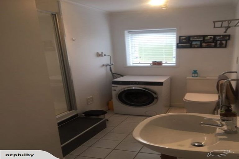 Photo of property in 1/1 Sylvan Park Avenue, Milford, Auckland, 0620