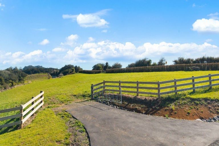 Photo of property in 4 Nandina Lane, Pukekohe, 2120