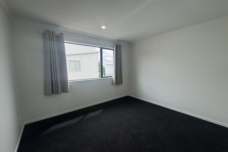 Photo of property in 22 Pickering Crescent, Chedworth, Hamilton, 3210