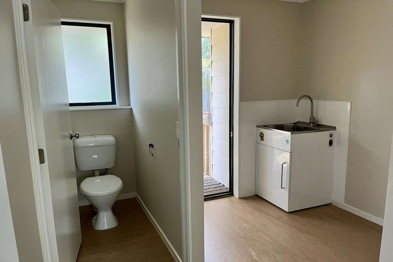 Photo of property in 29a Carillon Place, Massey, Auckland, 0614