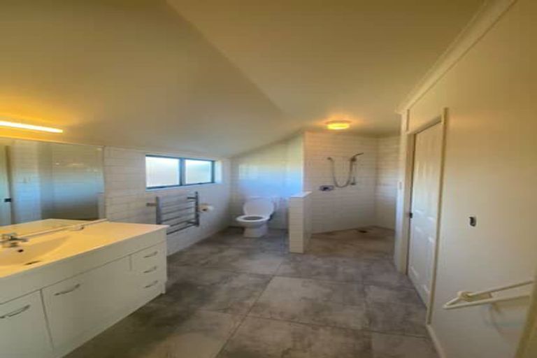 Photo of property in 409b Devonport Road, Tauranga South, Tauranga, 3112