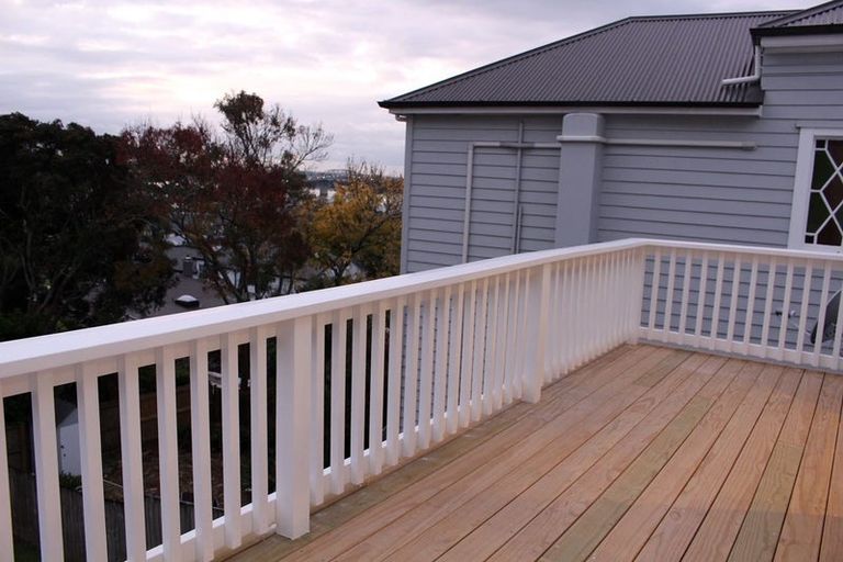 Photo of property in 18 Dedwood Terrace, Saint Marys Bay, Auckland, 1011