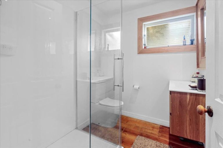 Photo of property in 8 Point Road, Mokau, 4376