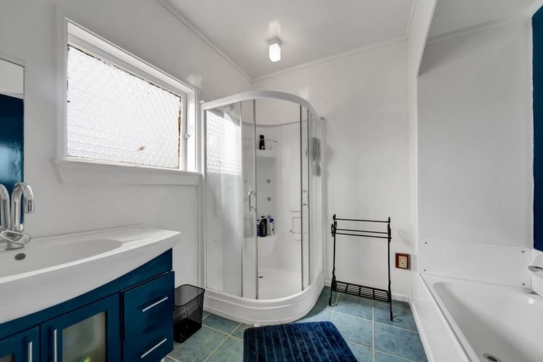 Photo of property in 68 Collins Street, Hawera, 4610