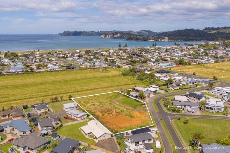 Photo of property in 18 Carina Way, Whitianga, 3510