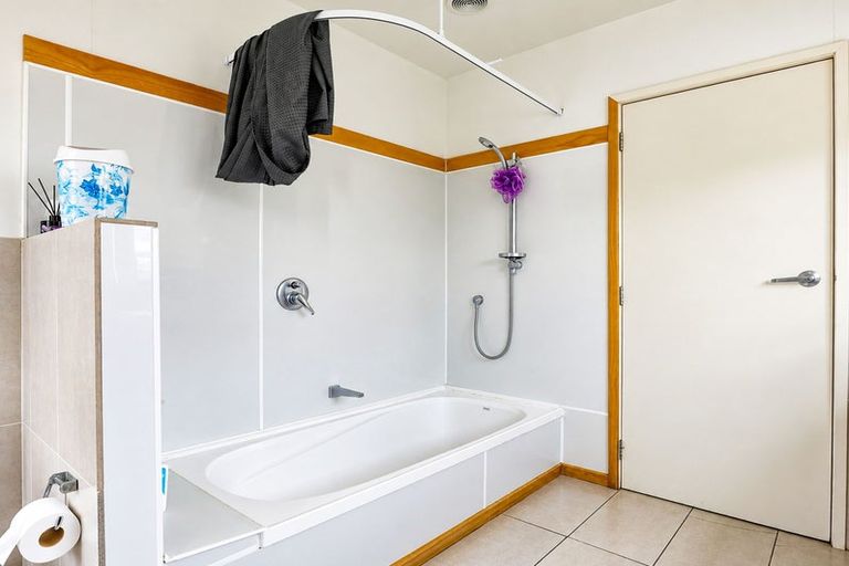 Photo of property in 19 Shirley Street, Mangakakahi, Rotorua, 3015