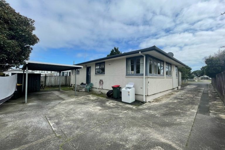 Photo of property in 12 Martin Road, Manurewa, Auckland, 2102