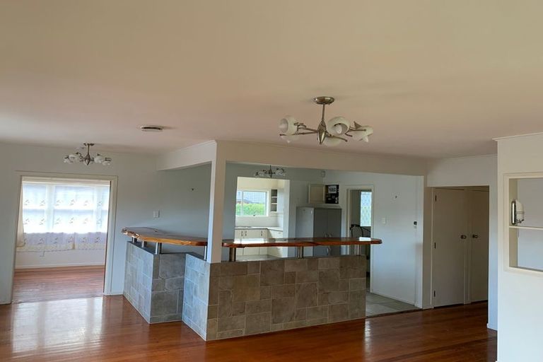 Photo of property in 1/44 College Road, Northcote, Auckland, 0627