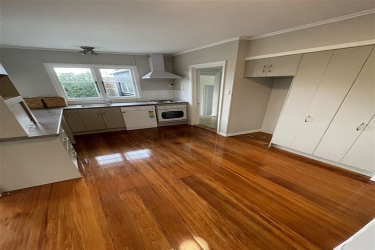 Photo of property in 12 Campbell Street, Leamington, Cambridge, 3432