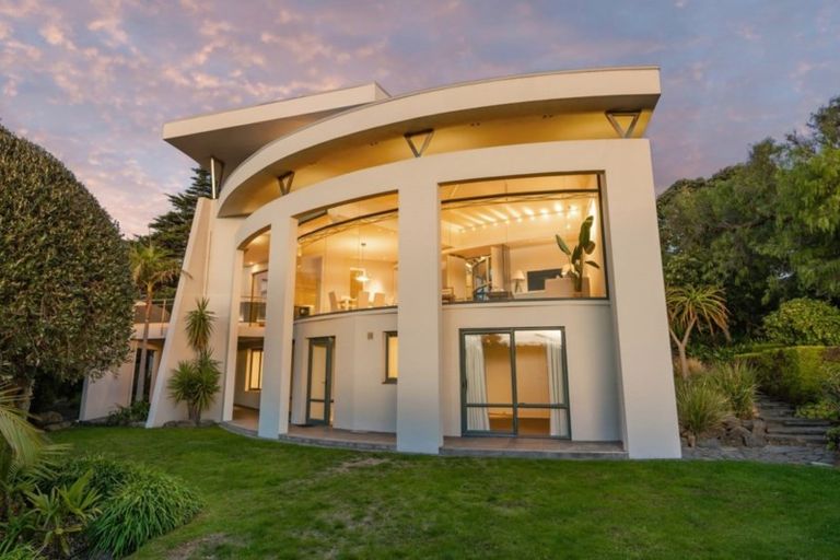 Photo of property in 142 Scarborough Road, Scarborough, Christchurch, 8081