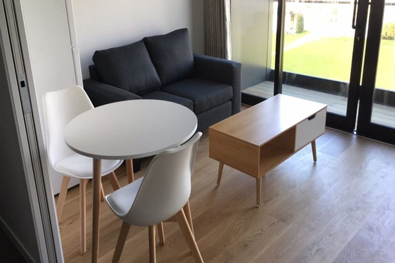 Photo of property in Frank Sargeson Apts, 206/80 Anzac Street, Takapuna, Auckland, 0622