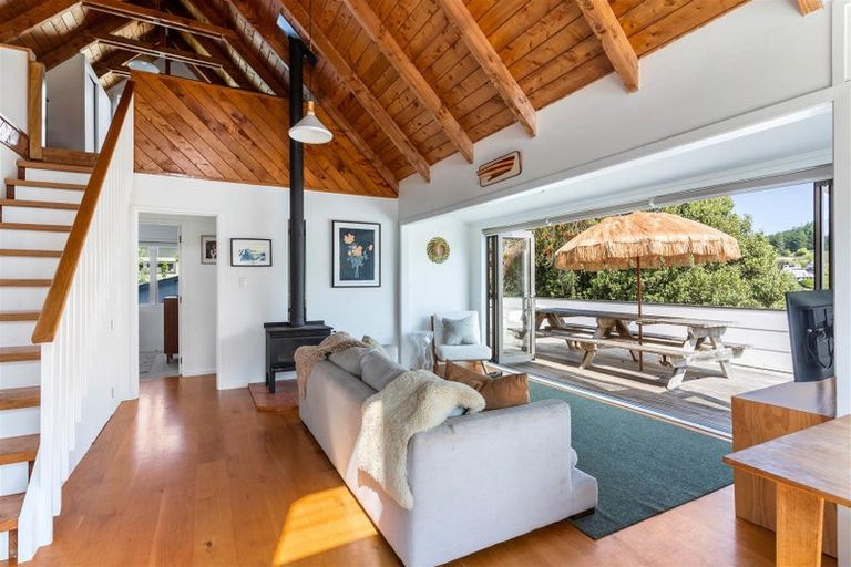 Photo of property in 164 Bambury Place, Onemana, Whangamata, 3691