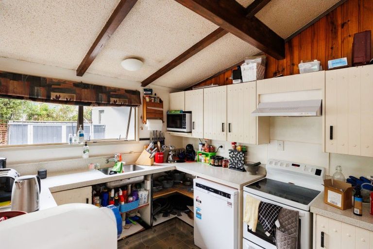 Photo of property in 182 Amberley Avenue, Highbury, Palmerston North, 4412