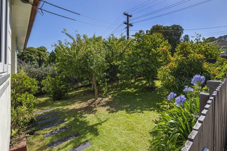 Photo of property in 32 Roseman Avenue, Mount Roskill, Auckland, 1041