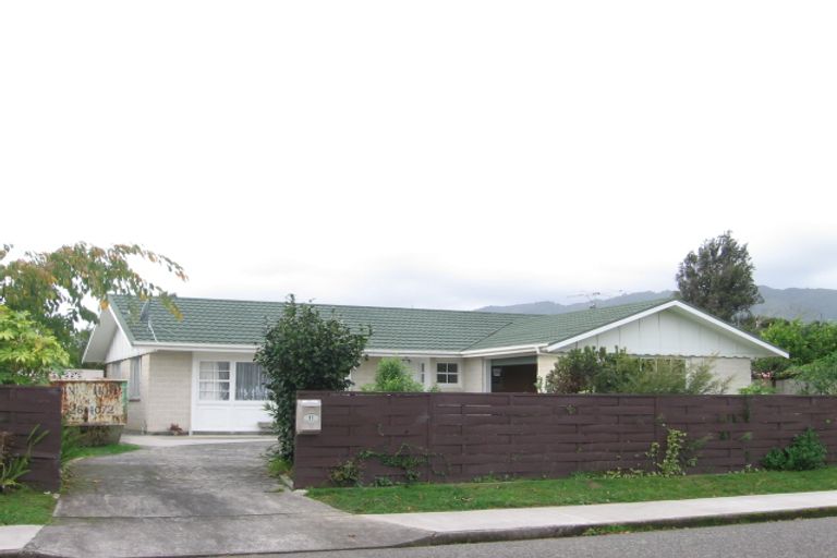 Photo of property in 11 Rawene Street, Waikanae, 5036