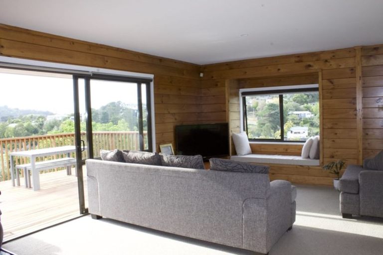 Photo of property in 47 Stillwater Crescent, Stillwater, Silverdale, 0993