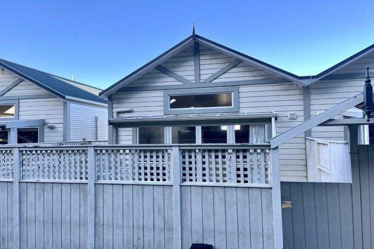 Photo of property in 153e Grant Road, Thorndon, Wellington, 6011