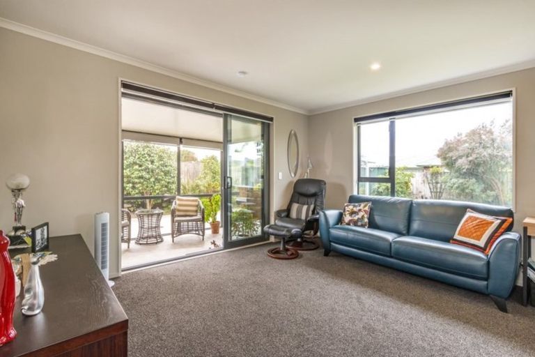 Photo of property in 2/14 Lamorna Road, Parklands, Christchurch, 8083