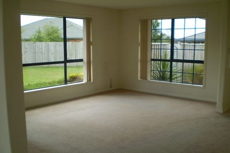 Photo of property in 3 Hawkins Place, Rangiora, 7400