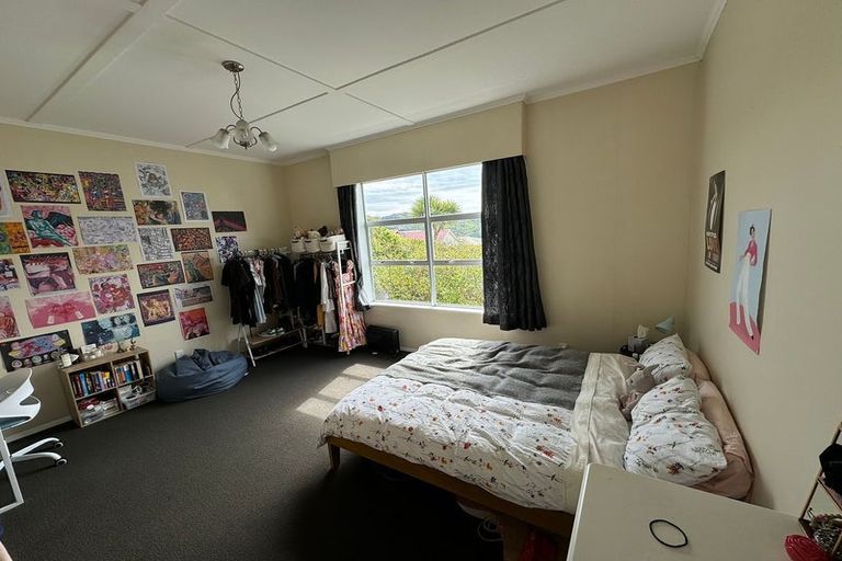 Photo of property in 7 Randwick Road, Northland, Wellington, 6012