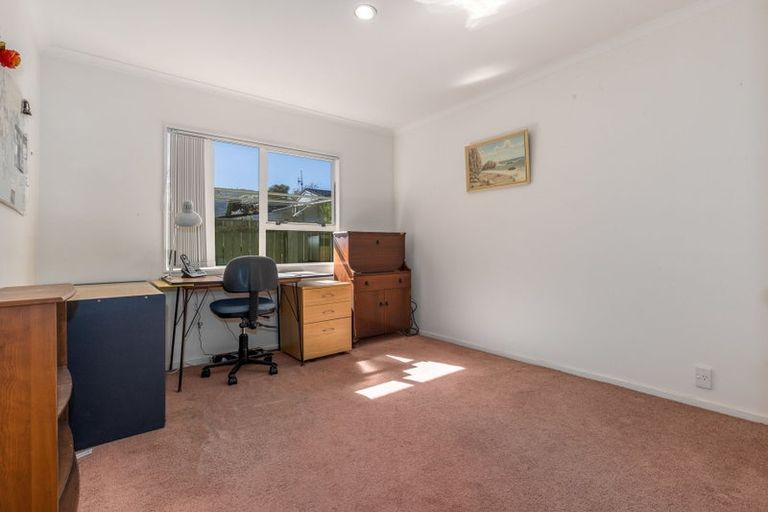 Photo of property in 73a Ngaio Road, Waikanae, 5036