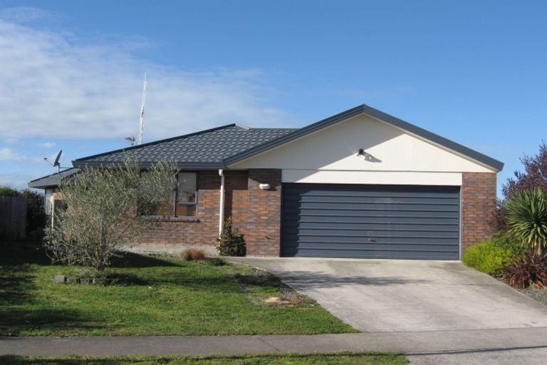 Photo of property in 6 Sandhurst Place, Nawton, Hamilton, 3200