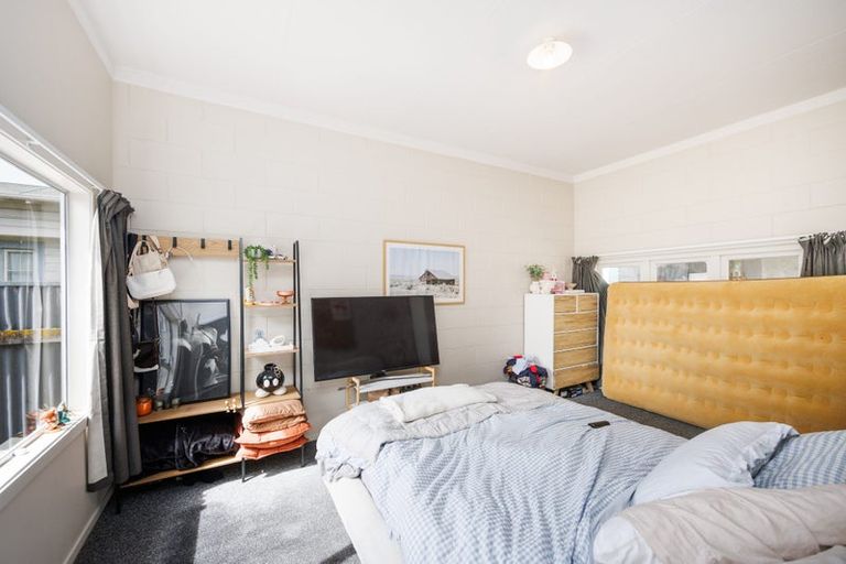 Photo of property in 8 Marne Street, Hokowhitu, Palmerston North, 4410