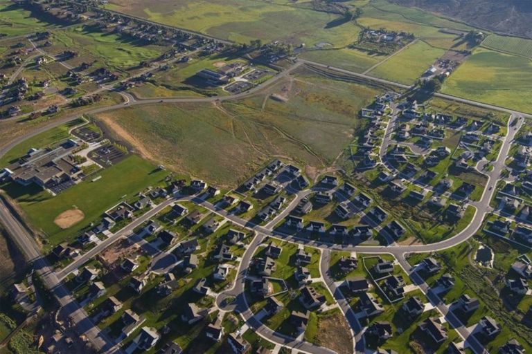 Photo of property in 35 Piripono Crescent, Pukekohe, 2120