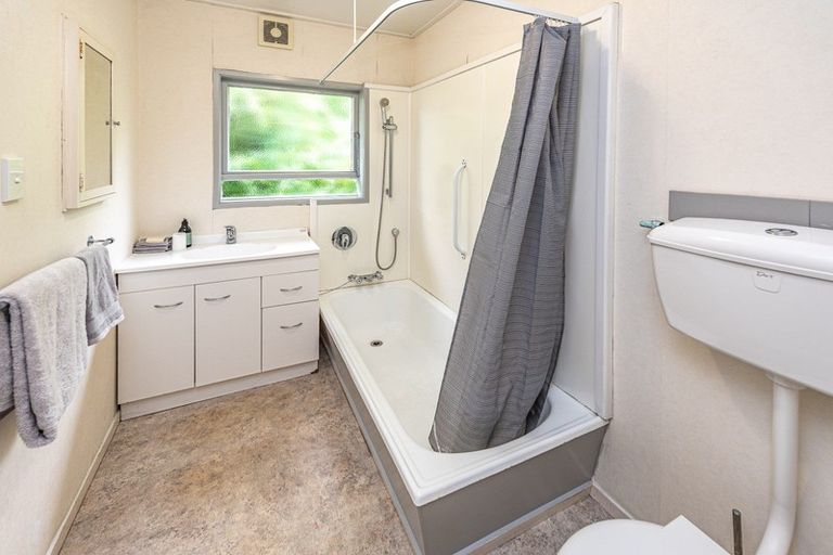 Photo of property in 73 Great North Road, Saint Johns Hill, Whanganui, 4501