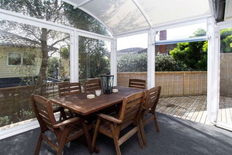 Photo of property in 29 Bradbury Road, Botany Downs, Auckland, 2010