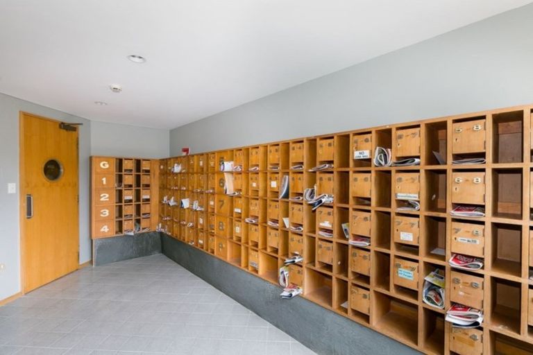 Photo of property in Hobson Court Flats, 84/70 Hobson Street, Thorndon, Wellington, 6011