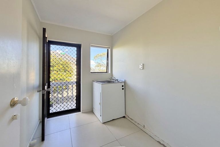 Photo of property in 25 Jay Court, Botany Downs, Auckland, 2010