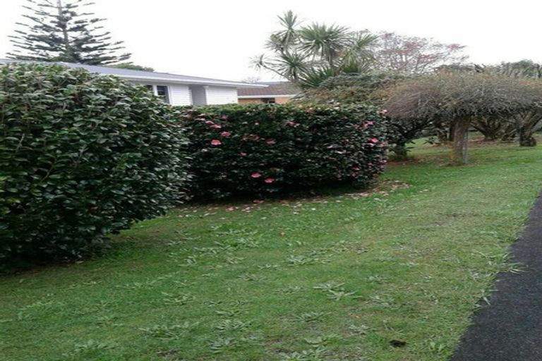 Photo of property in 9 Rathgar Road, Henderson, Auckland, 0610