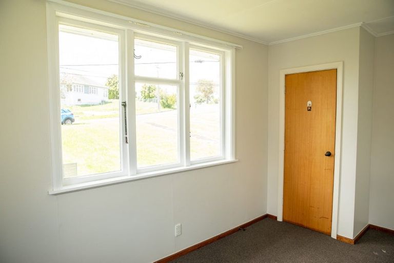 Photo of property in 37 Hillary Crescent, Belmont, Auckland, 0622