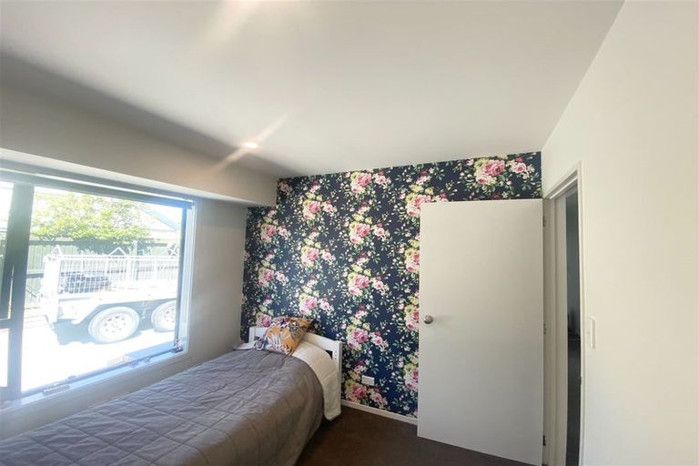 Photo of property in 32 Orlando Crescent, Waimairi Beach, Christchurch, 8083